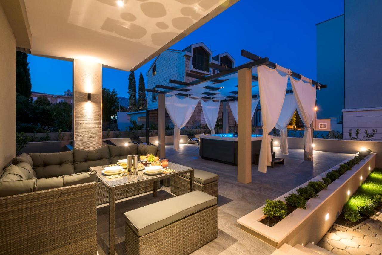 Family - Private Jacuzzi Terrace, Private Parking * Ragusa